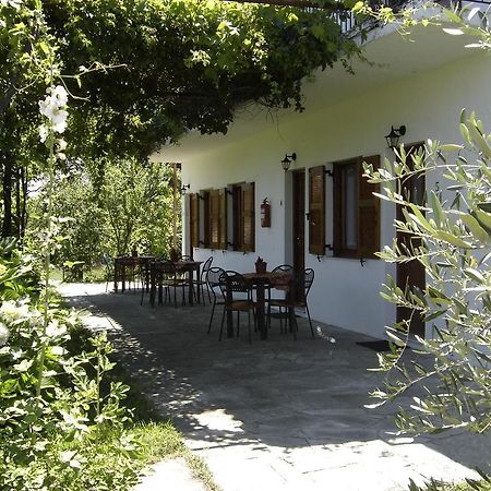 Petrouda'S Apartments Samothráki Extérieur photo
