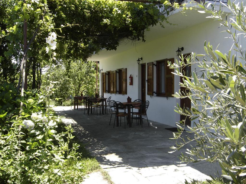 Petrouda'S Apartments Samothráki Extérieur photo