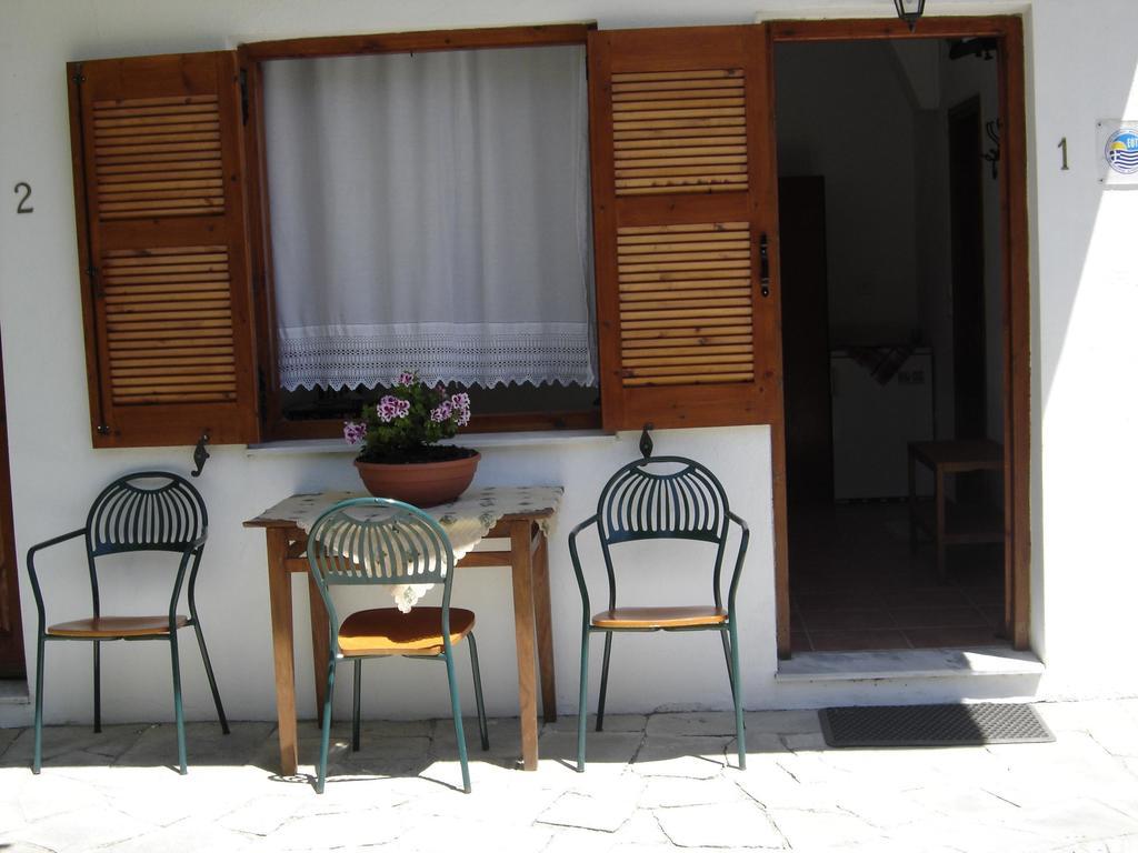 Petrouda'S Apartments Samothráki Extérieur photo